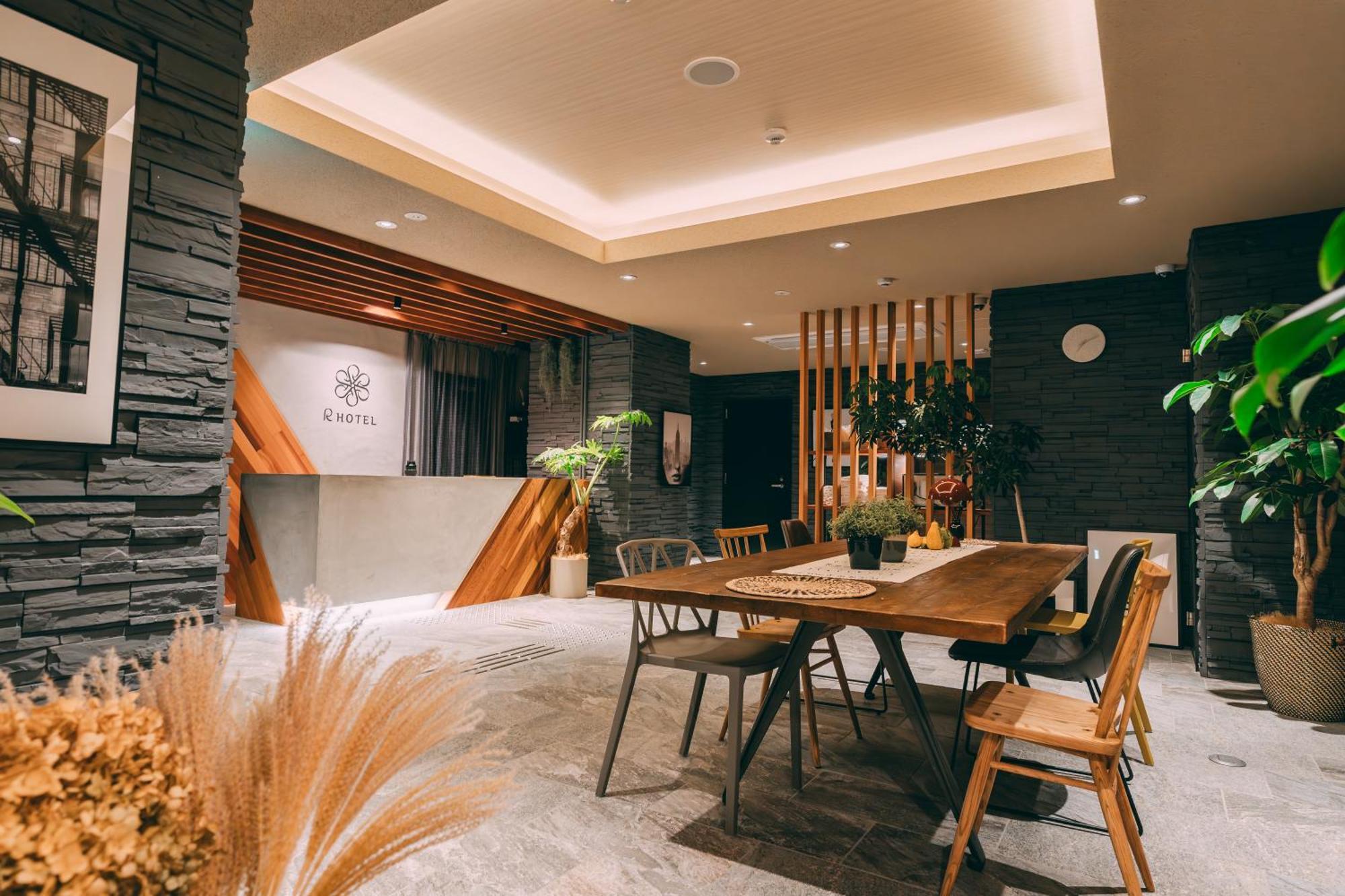 אוסקה R Hotel Honmachi מראה חיצוני תמונה